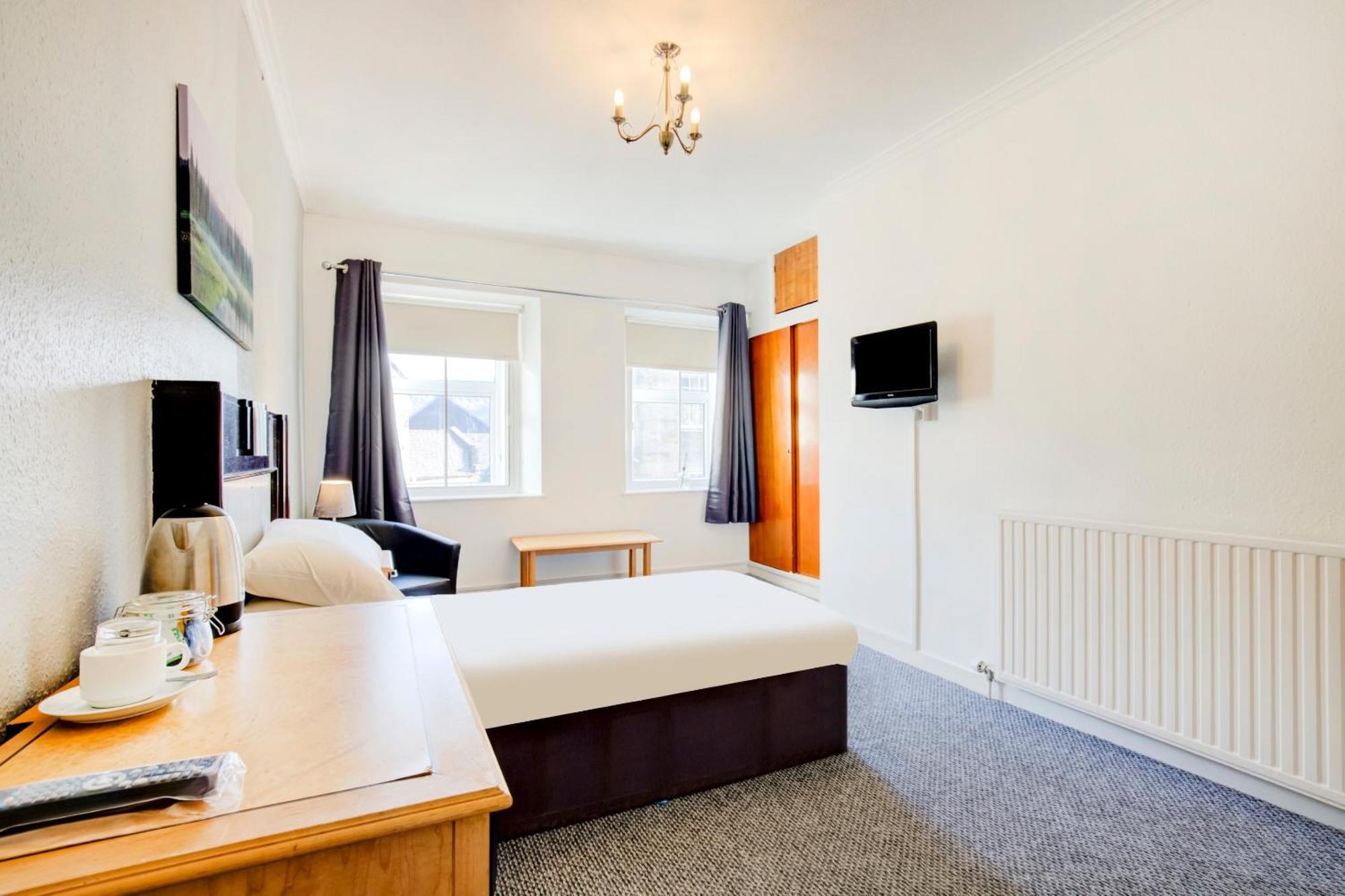 Oyo Eastbank Hotel, Speyside Scotland Rothes Exterior photo